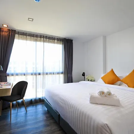Utopia Naiharn Nai Harn Exterior photo